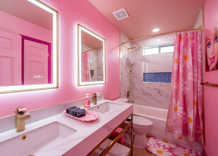 Holiday home Dollhouse Daydream! Barbie-inspired