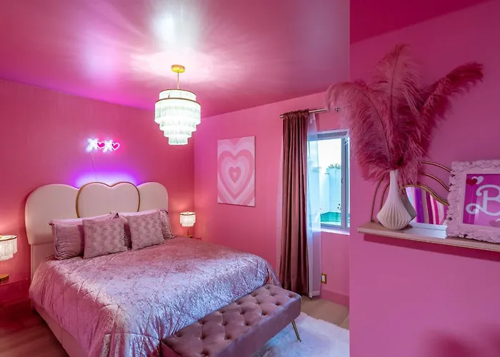 Dollhouse Daydream! Barbie-inspired Peoria
