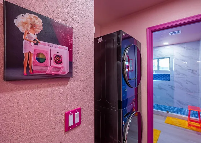 Holiday home Dollhouse Daydream! Barbie-inspired Peoria